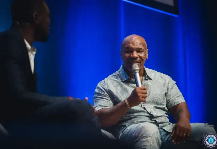 Mike Tyson auf der Founder-Summit-Bühne